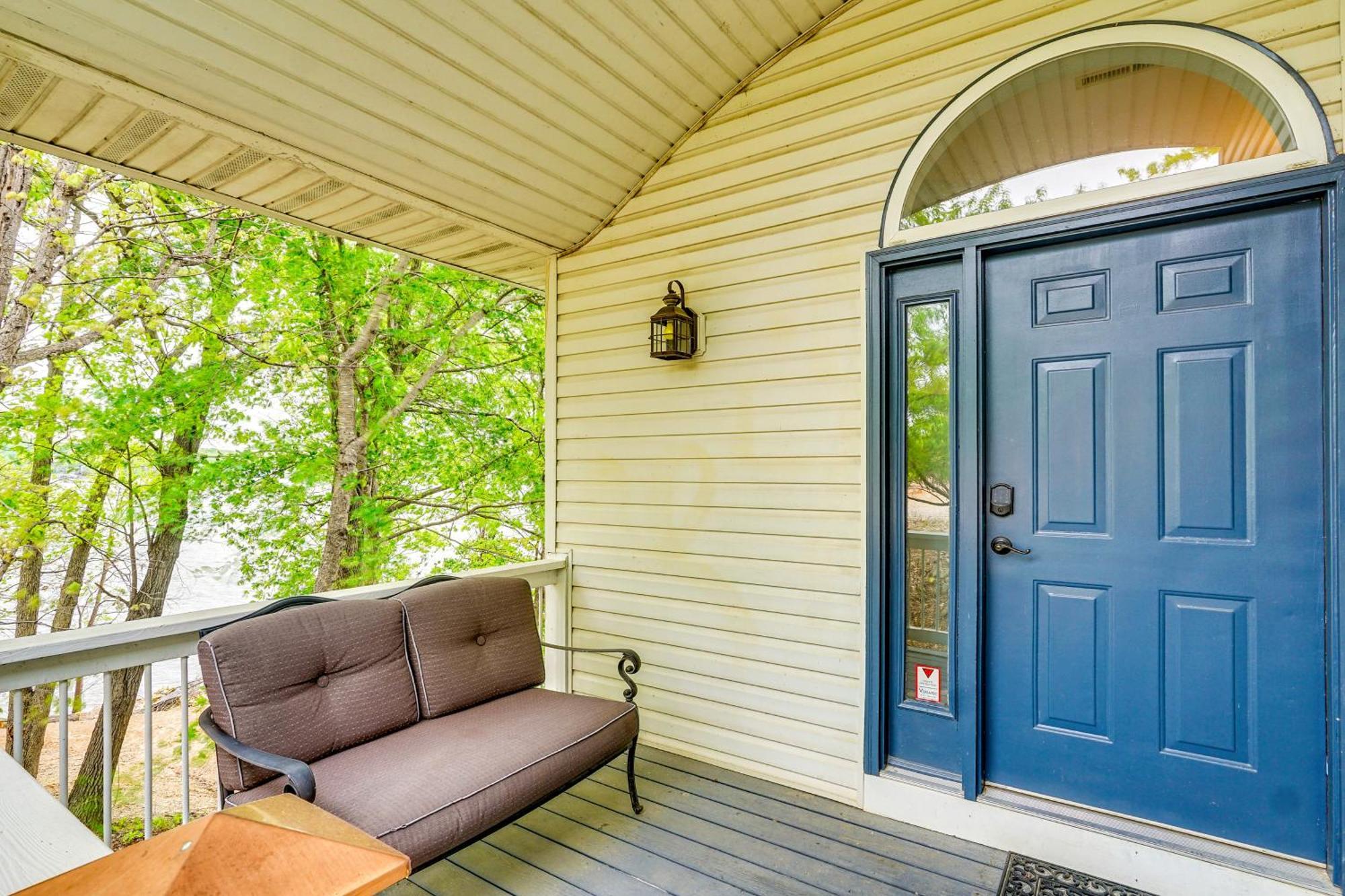 Townhouse With Shared Dock On Lake Of The Ozarks! Екстер'єр фото
