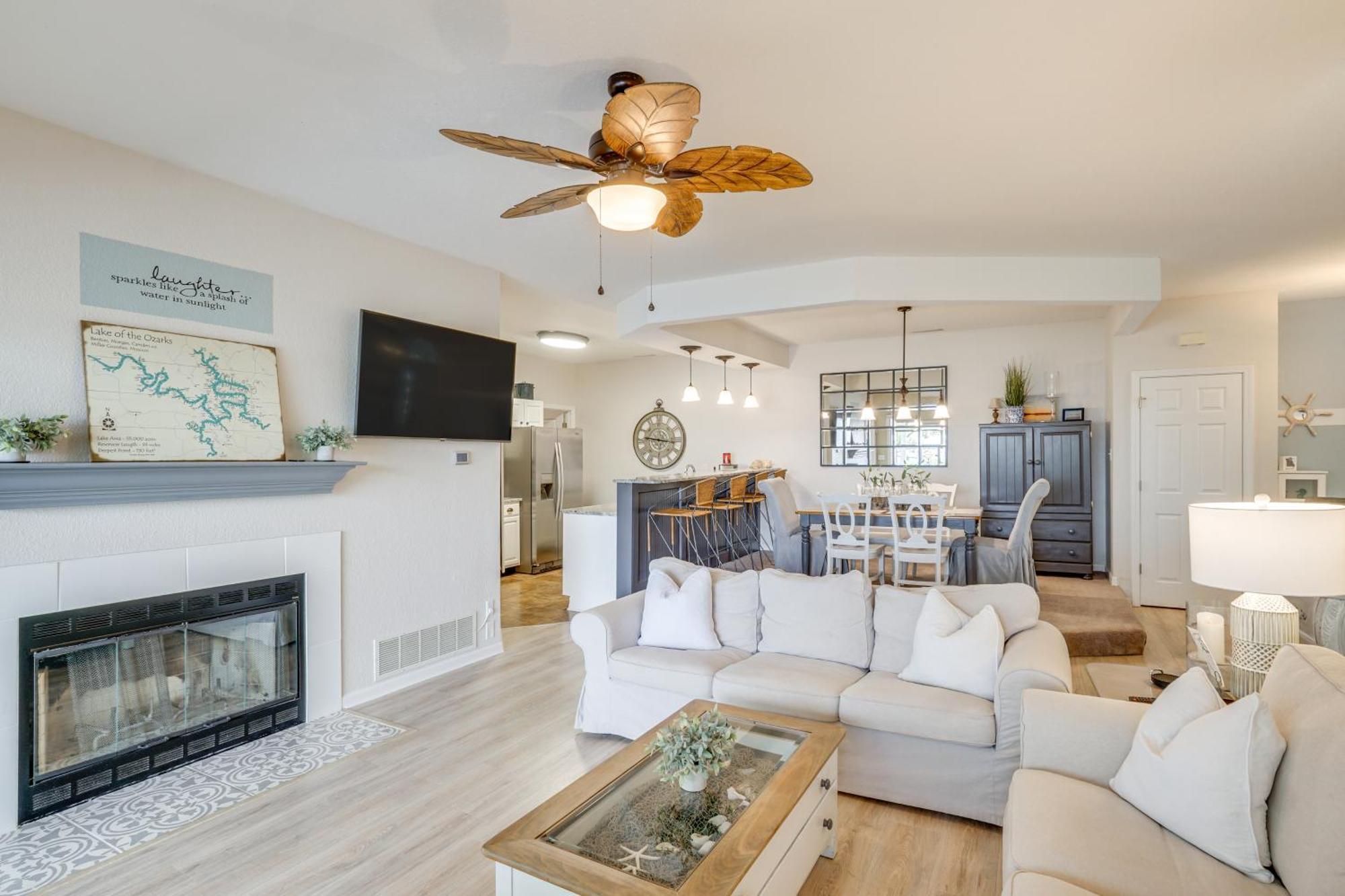 Townhouse With Shared Dock On Lake Of The Ozarks! Екстер'єр фото
