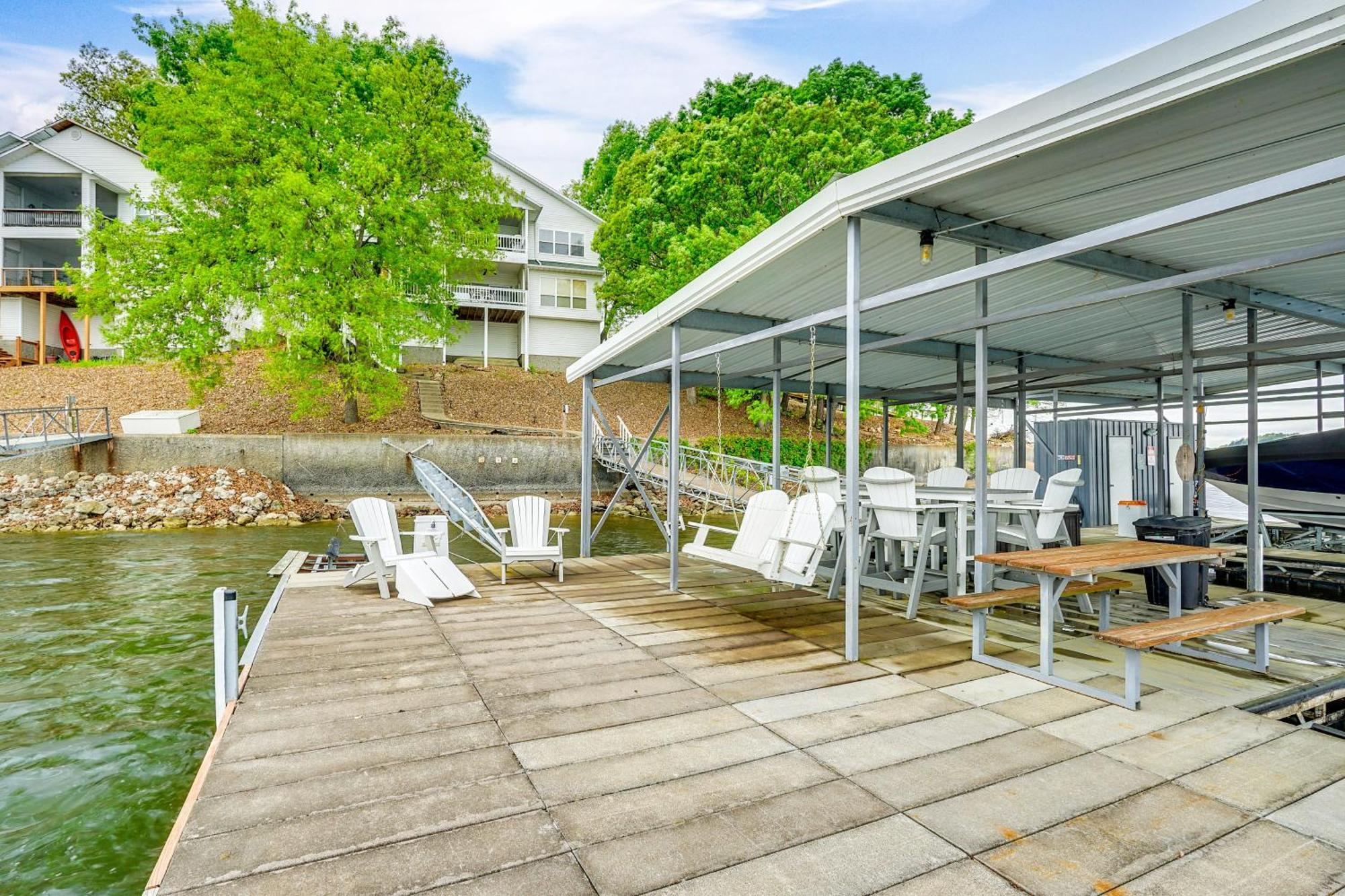 Townhouse With Shared Dock On Lake Of The Ozarks! Екстер'єр фото
