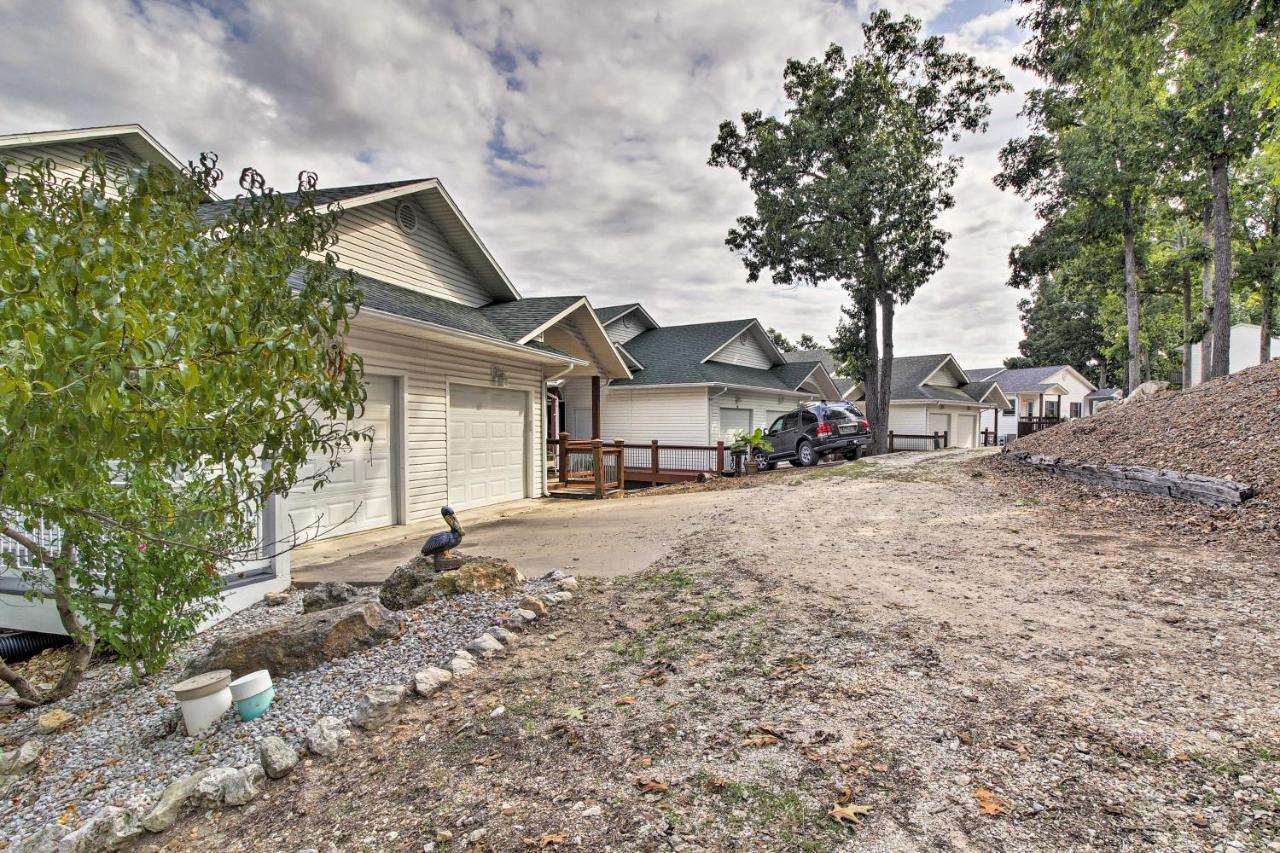 Townhouse With Shared Dock On Lake Of The Ozarks! Екстер'єр фото
